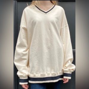 Brandy Melville Cream colored V-neck Sweatshirt